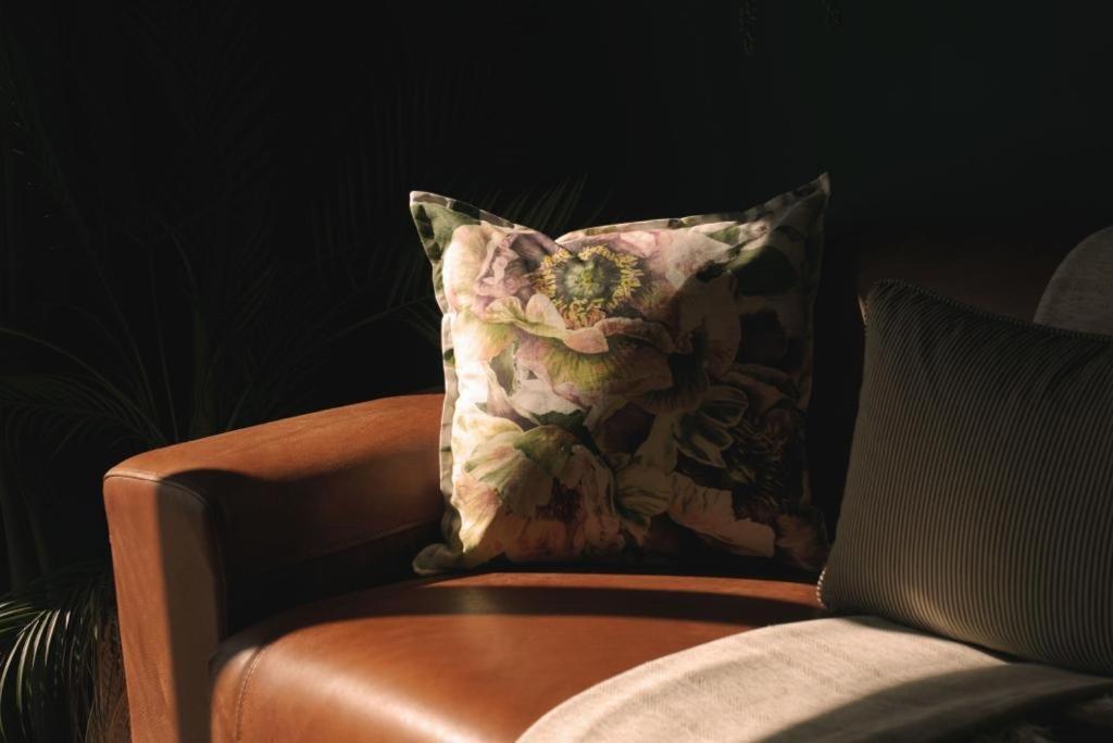 Apartment Rose Gold @the Winchester Cape Town